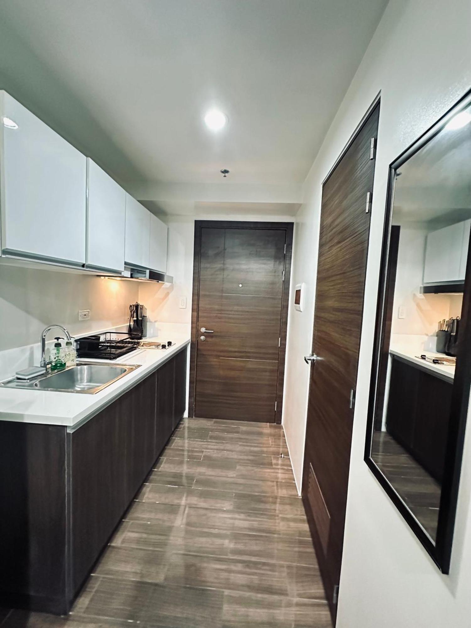Heart Of Makati, Fully Furnished Condo, Cbd Central Location Макати Экстерьер фото